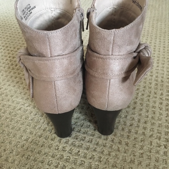 Like new ankle boots with bow - Picture 3 of 4